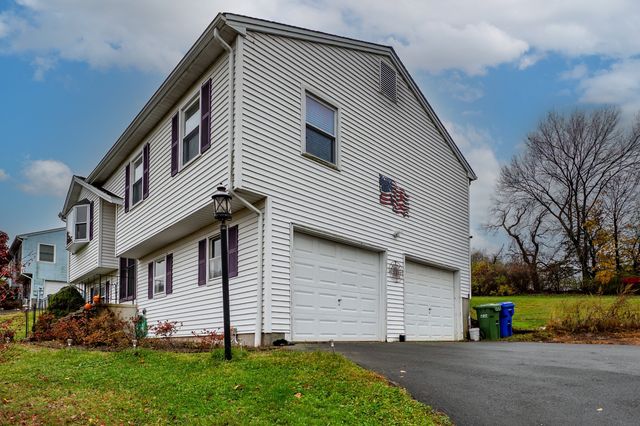 52 Cimarron Road, Middletown, CT 06457