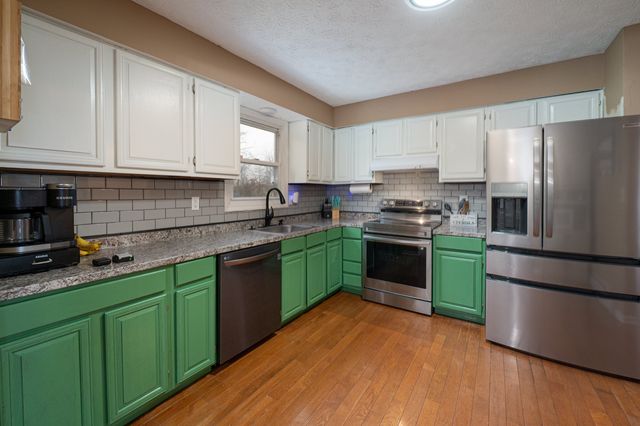 52 Cimarron Road, Middletown, CT 06457