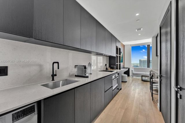20 NE 11th Street 3105, Miami, FL 33132