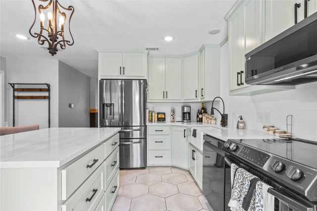 960 Roaring Springs Road 960, Fort Worth, TX 76114