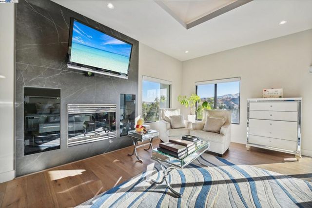 140 South Ct, Alamo, CA 94507