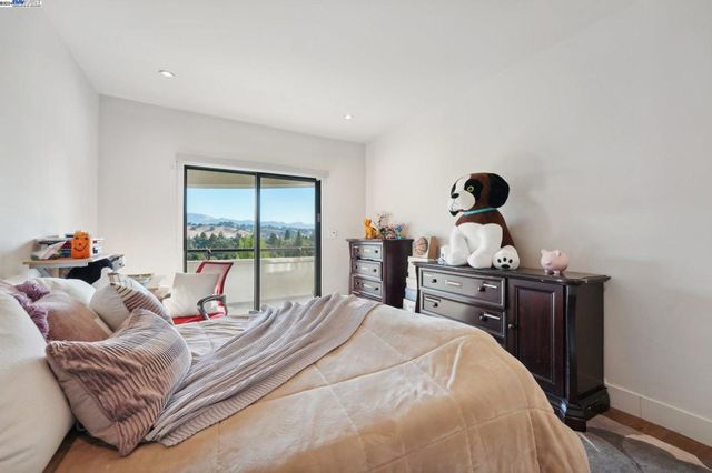 140 South Ct, Alamo, CA 94507