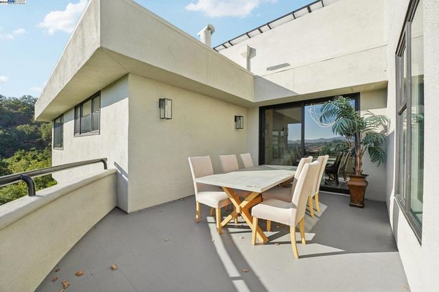140 South Ct, Alamo, CA 94507