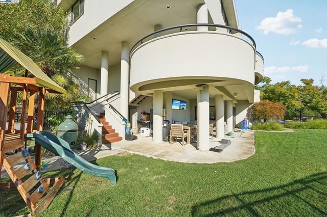 140 South Ct, Alamo, CA 94507