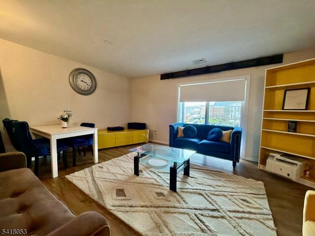 51 Smith St, Irvington Twp., NJ 07111