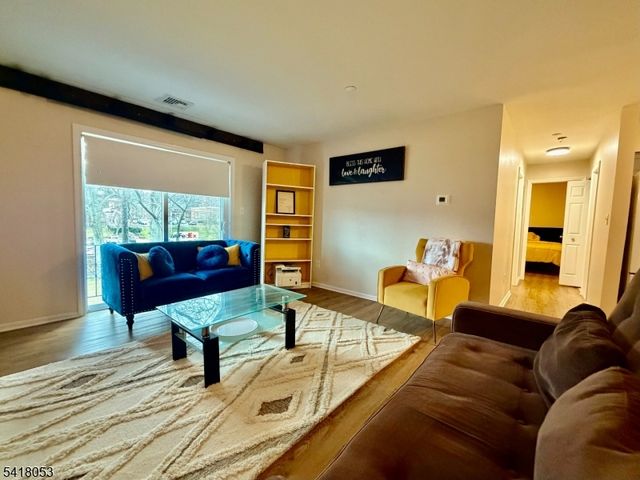 51 Smith St, Irvington Twp., NJ 07111