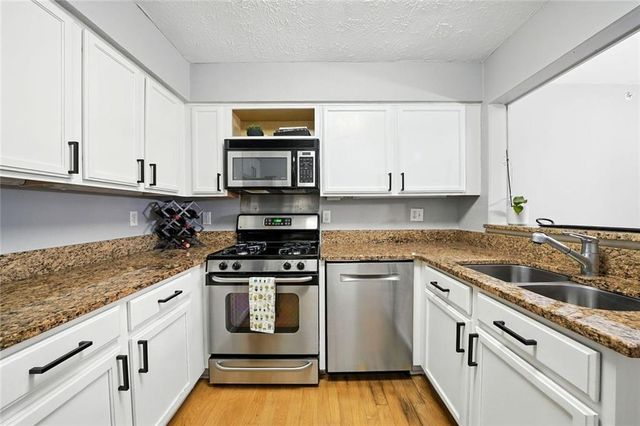 3940 Riverlook SE Parkway 103, Marietta, GA 30067