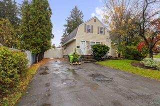 907 East Molloy Road, Salina, NY 13211