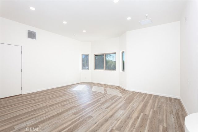 30903 Carmen, Canyon Country, CA 91390