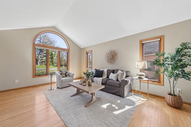 1363 Chatterton Road, Eagan, MN 55123