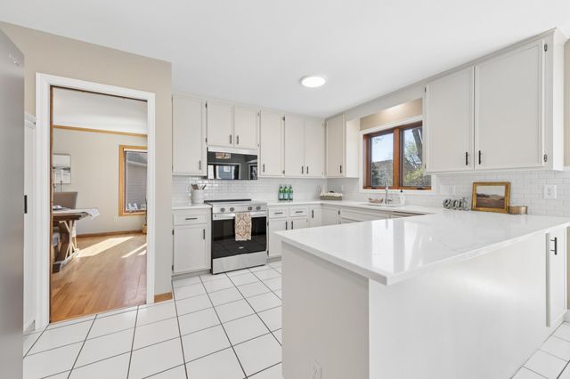 1363 Chatterton Road, Eagan, MN 55123