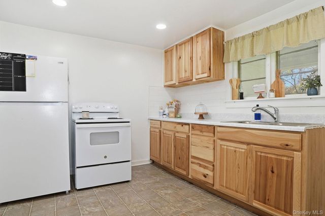 417-419 Old Indian Road, Milton, NY 12547