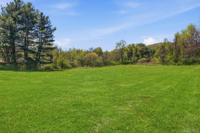 417-419 Old Indian Road, Milton, NY 12547