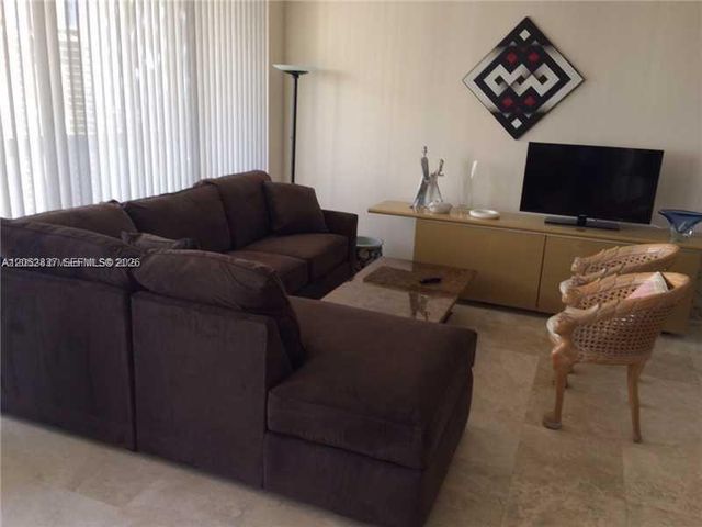 19355 Turnberry Way 22C, Aventura, FL 33180