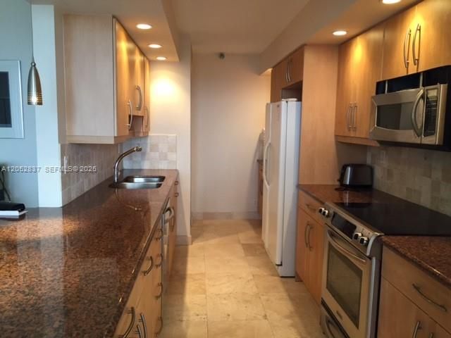 19355 Turnberry Way 22C, Aventura, FL 33180