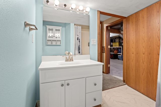 302 Sheyenne Street, Horace, ND 58047