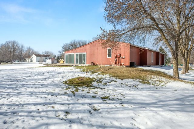 302 Sheyenne Street, Horace, ND 58047