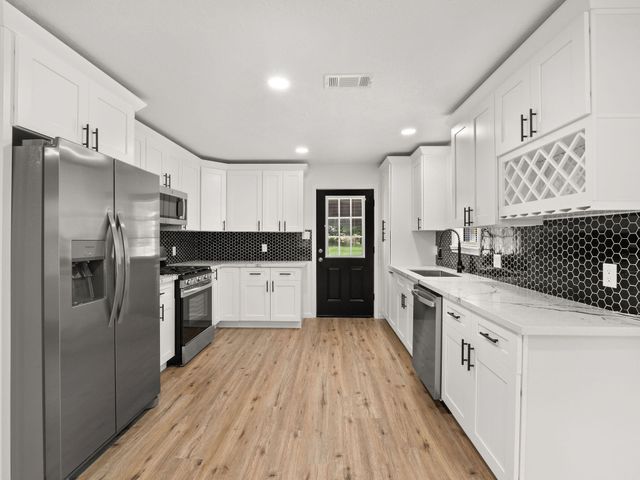 502 Vine St, Deridder, LA 70634