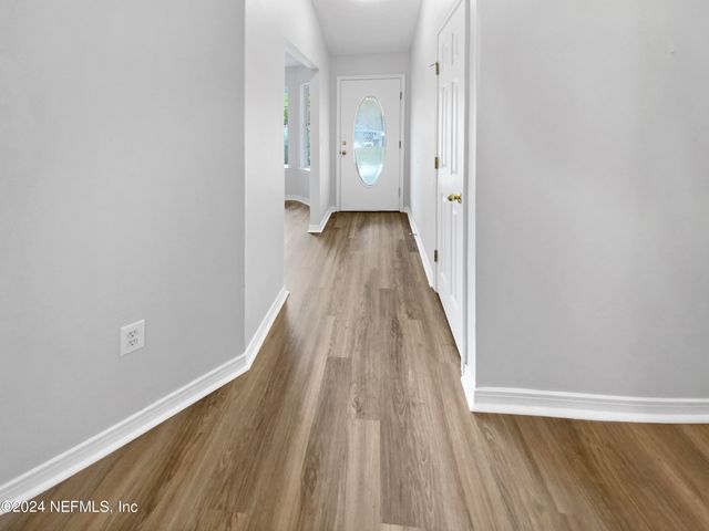 2444 SHELBY CREEK Road W, Jacksonville, FL 32221