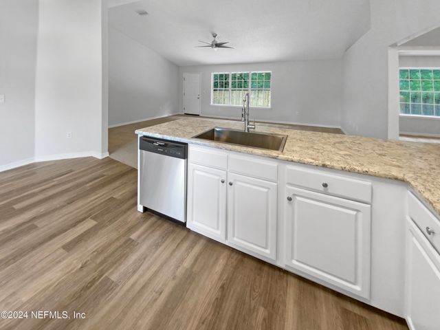 2444 SHELBY CREEK Road W, Jacksonville, FL 32221