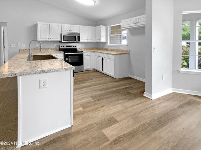 2444 SHELBY CREEK Road W, Jacksonville, FL 32221