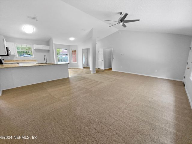 2444 SHELBY CREEK Road W, Jacksonville, FL 32221