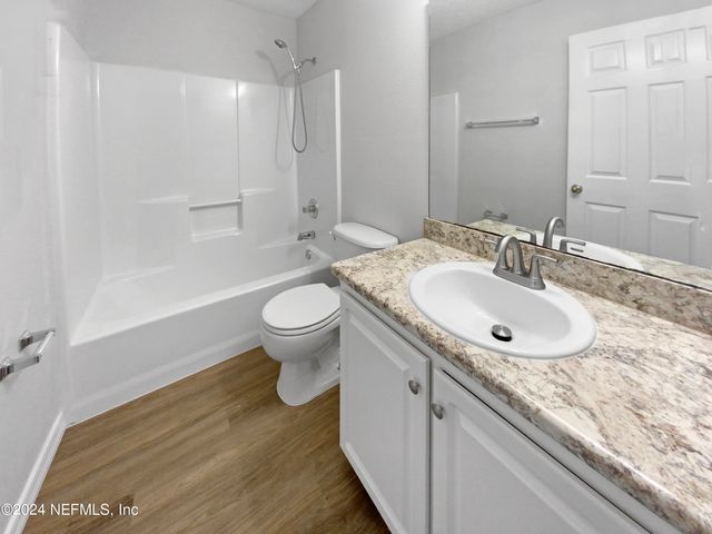 2444 SHELBY CREEK Road W, Jacksonville, FL 32221