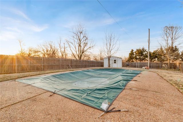 3921 N Shannon Avenue, Bethany, OK 73008