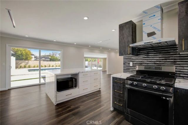 10920 Garden Grove, Porter Ranch, CA 91326