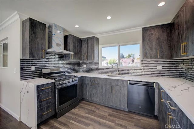 10920 Garden Grove, Porter Ranch, CA 91326