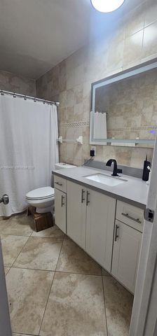 3110 SW 4th St, Deerfield Beach, FL 33442