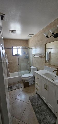 3110 SW 4th St, Deerfield Beach, FL 33442