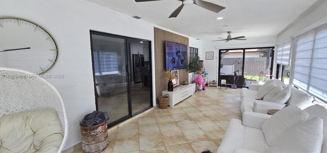 3110 SW 4th St, Deerfield Beach, FL 33442