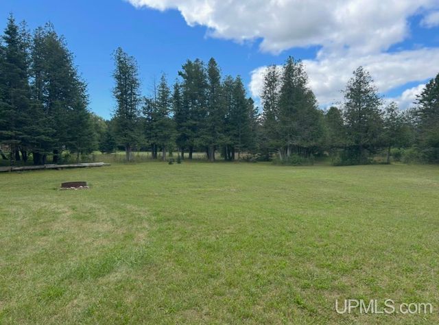 10645 N Main St Road, Rapid River, MI 49878