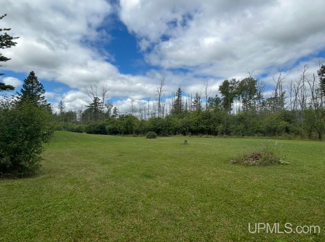 10645 N Main St Road, Rapid River, MI 49878