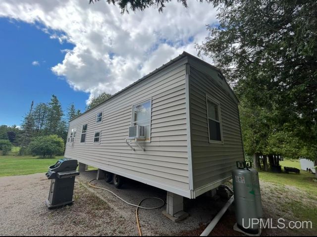 10645 N Main St Road, Rapid River, MI 49878