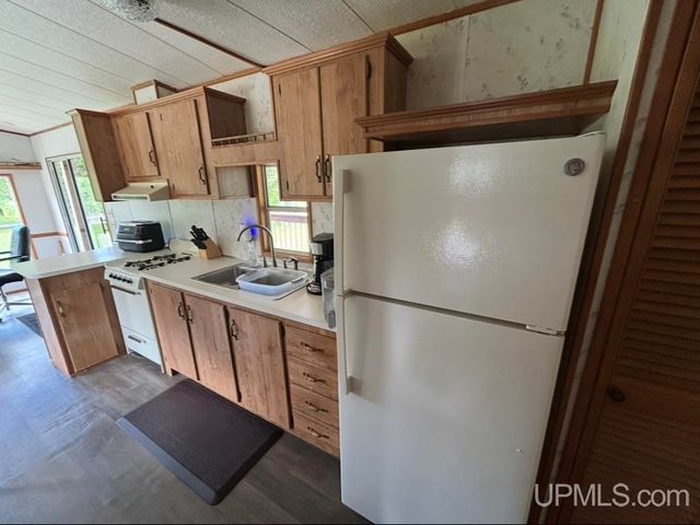 10645 N Main St Road, Rapid River, MI 49878