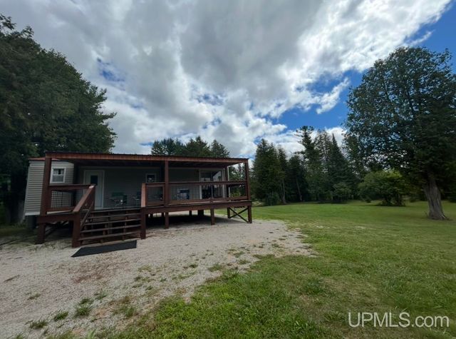 10645 N Main St Road, Rapid River, MI 49878
