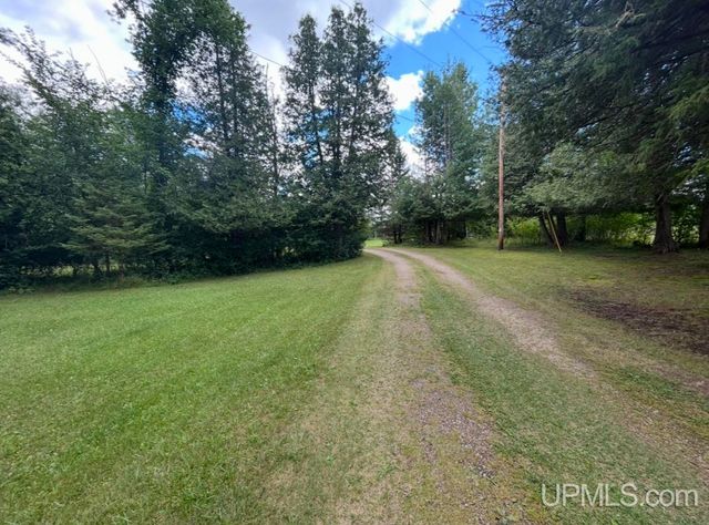 10645 N Main St Road, Rapid River, MI 49878