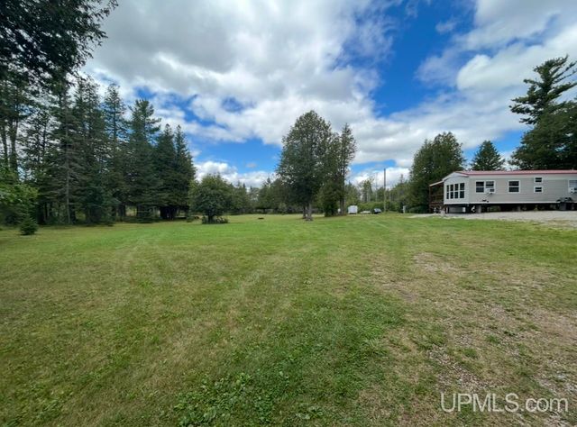 10645 N Main St Road, Rapid River, MI 49878