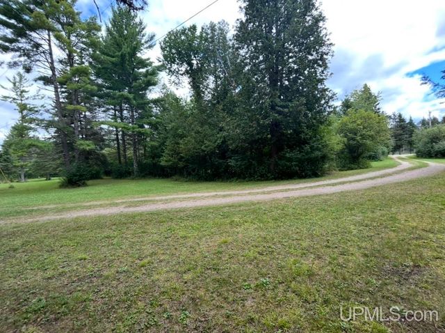 10645 N Main St Road, Rapid River, MI 49878