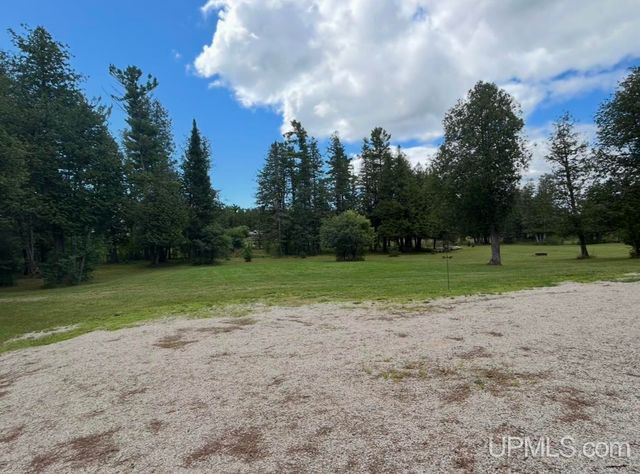 10645 N Main St Road, Rapid River, MI 49878