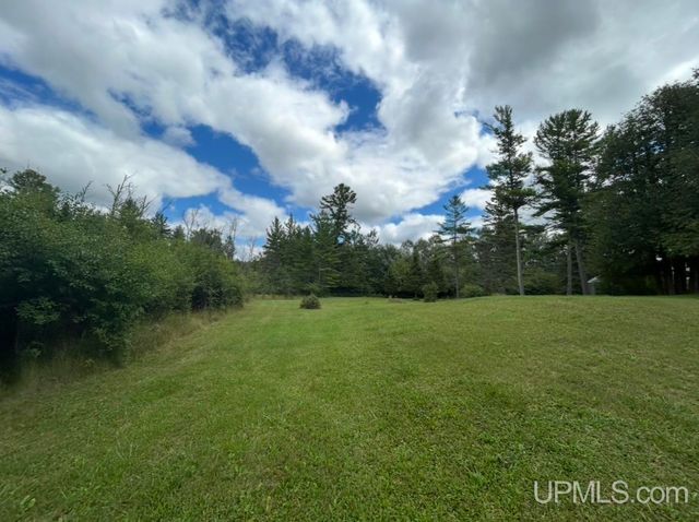 10645 N Main St Road, Rapid River, MI 49878