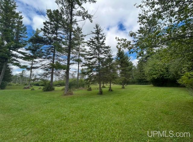10645 N Main St Road, Rapid River, MI 49878