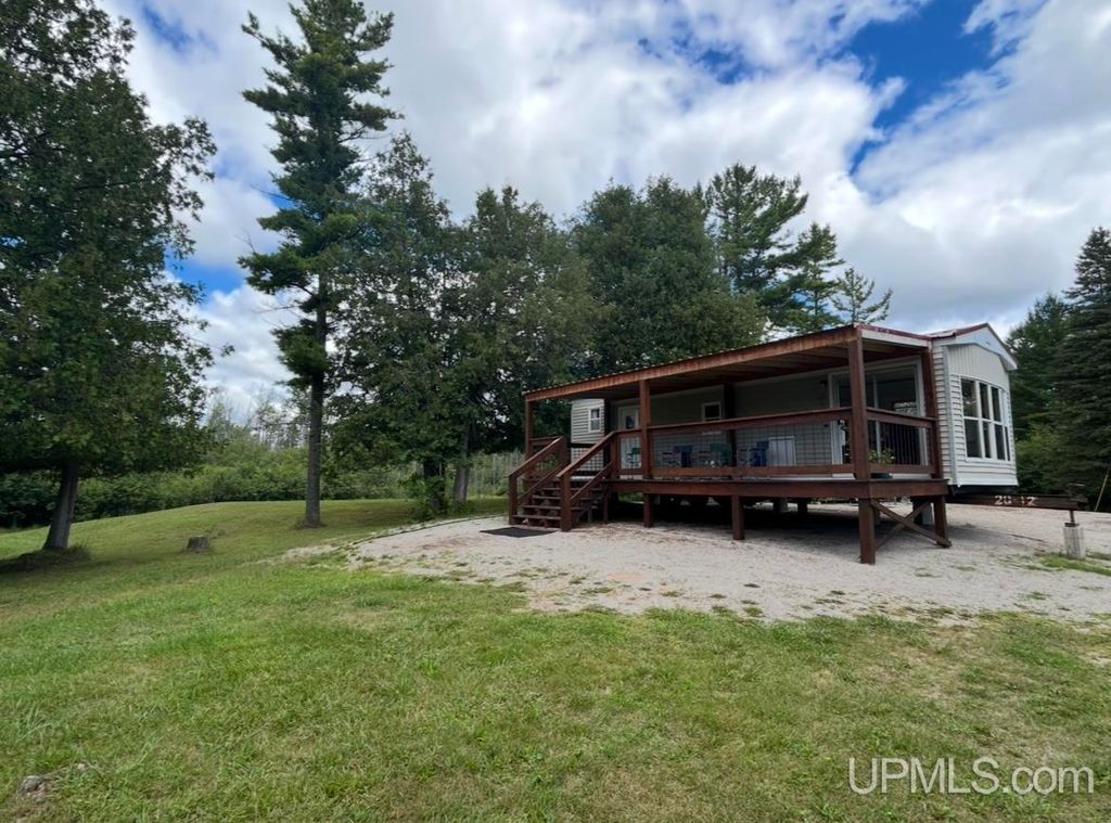 10645 N Main St Road, Rapid River, MI 49878