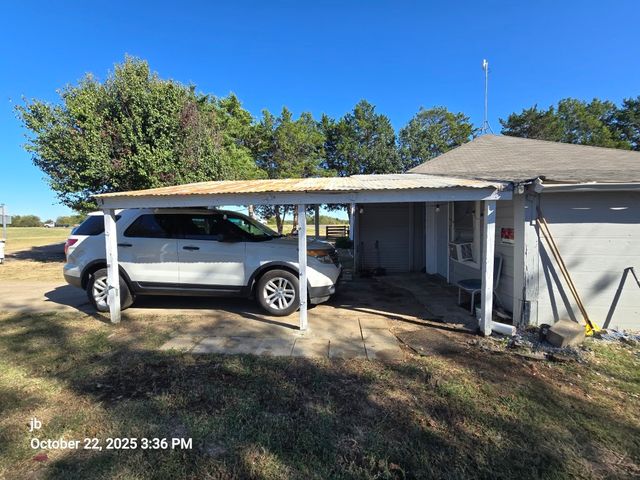 912 E Letava Drive, Mabank, TX 75147