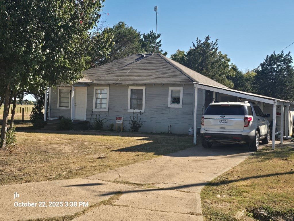 912 E Letava Drive, Mabank, TX 75147