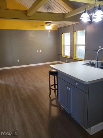 10511 Orange River BLVD, Fort Myers, FL 33905