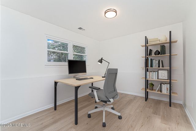 30 Russell Street, Toms River, NJ 08753