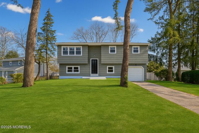 30 Russell Street, Toms River, NJ 08753